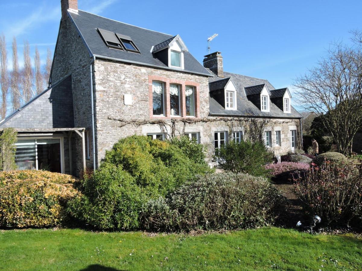 Gite De Charme "La Maison Saint-Leonard" Avec Piscine, Spa, Vue Sur Le Mont Saint-Michel Vains Εξωτερικό φωτογραφία